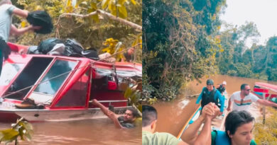 Barco com Prefeito e Deputado Vira em Rio no Acre – Vídeo