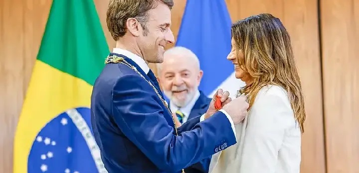 #LulaCorno: Hashtag viraliza após fotos de Janja e Macron no Palácio do Planalto