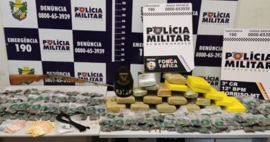 Polícia Militar prende dupla e apreende 21 tabletes e 235 porções de drogas em Sorriso