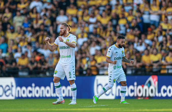 Cuiabá goleia Criciúma fora de casa e deixa a lanterna do Campeonato Brasileiro