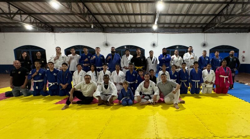 Projeto de jiu-jitsu desenvolvido pela Polícia Civil reúne 50 crianças e adolescentes em Diamantino