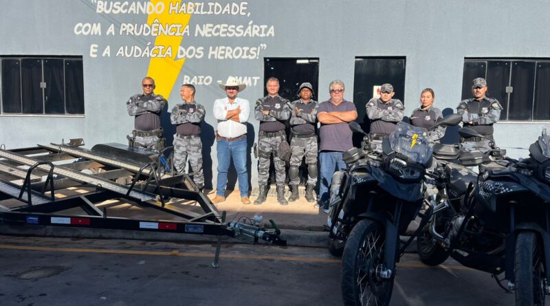 Deputado Cattani visita Comando de Policiamento R.A.I.O e fortalece parceria