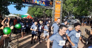 Polícia Militar reúne 2,5 mil pessoas em tradicional corrida com obstáculos em Cuiabá