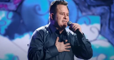 Marrone passa bem após queda no palco e segue internado por observação