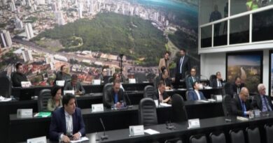 Câmara de Cuiabá arquiva representação contra Chico 2000 após parecer da Procuradoria apontar inconsistências