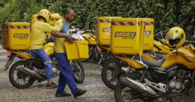 Correios anunciam cortes e endurecem regras após prejuízo bilionário