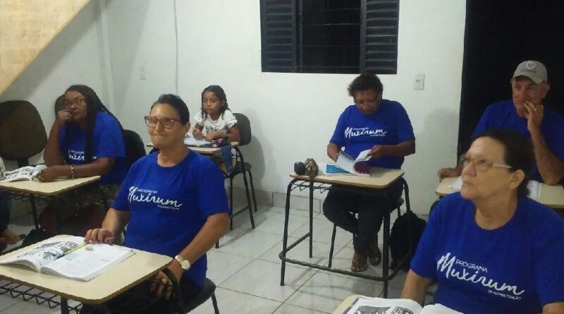 Seduc mantém alfabetização para jovens e adultos durante as férias escolares da rede estadual