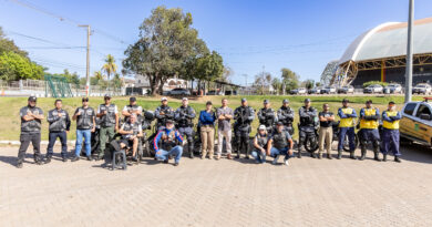 Cerca de 300 motociclistas recebem atendimento gratuito em evento da Semob