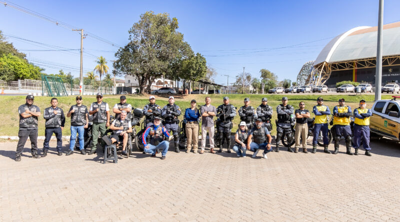 Cerca de 300 motociclistas recebem atendimento gratuito em evento da Semob