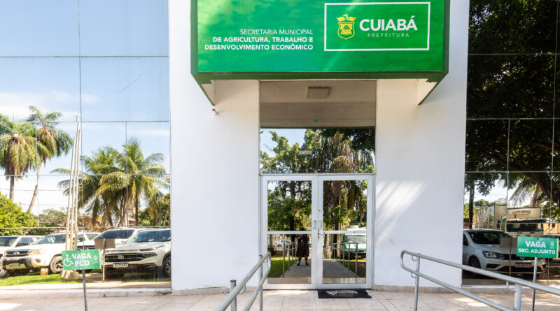 Sine Cuiabá 95 vagas para garçom e outras 243 oportunidades para pessoas sem experiência