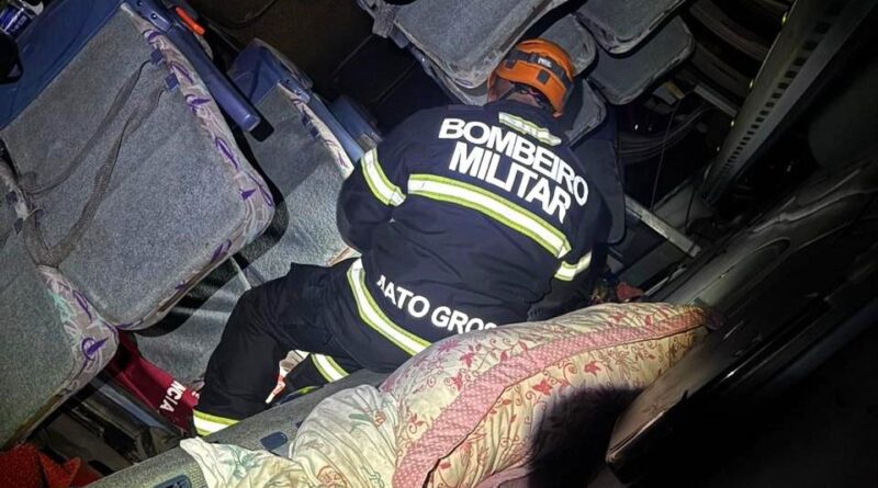 Bombeiros socorrem 34 vítimas em grave acidente na Serra de São Vicente