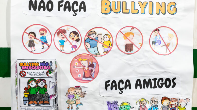 Alunos de Cuiabá criam desenhos alertando riscos do bullying