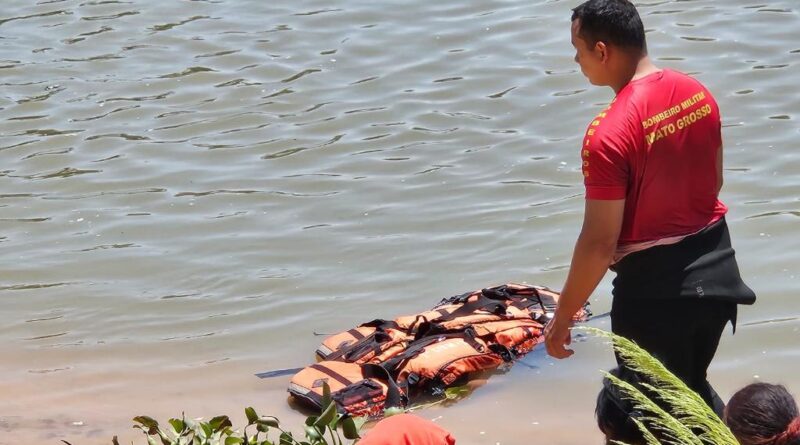 Corpo de Bombeiros resgata corpo de jovem que se afogou no Rio Paraguai
