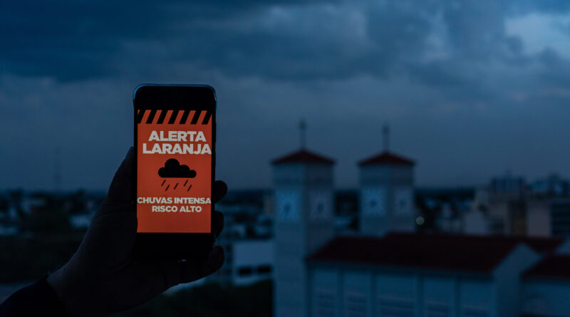Alerta da Defesa Civil ativa celulares dos cuiabanos neste sábado