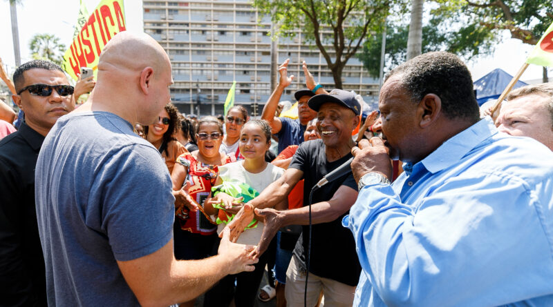 Cuiabá inicia regularização do Contorno Leste e garante permanência das famílias Cuiabá inicia regularização do Contorno Leste e garante permanência das famílias