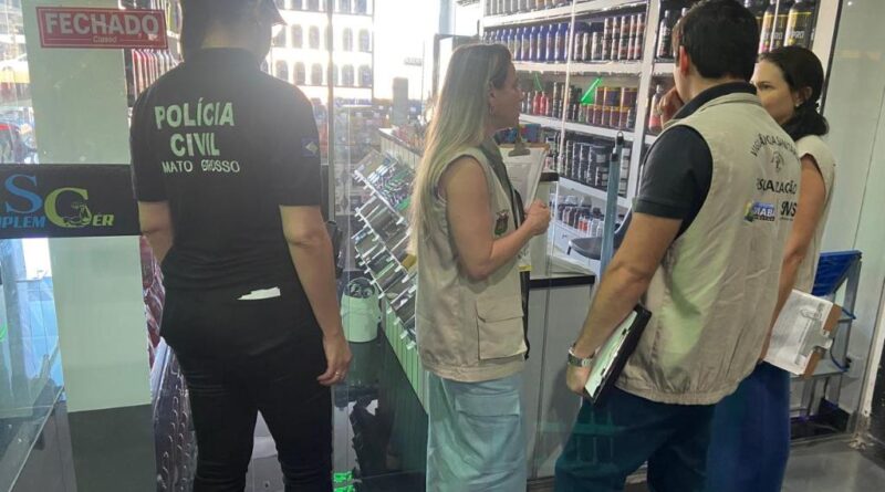 Polícia Civil prende dono de loja de suplementos em Cuiabá por venda de anabolizantes Polícia Civil prende dono de loja de suplementos em Cuiabá por venda de anabolizantes
