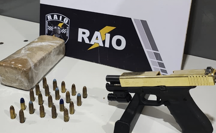 Polícia Militar localiza e apreende arma de fogo, munições e tablete de maconha em Várzea Grande Polícia Militar localiza e apreende arma de fogo, munições e tablete de maconha em Várzea Grande