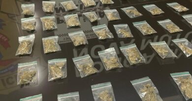 PM flagra adolescente pilotando moto em alta velocidade e apreende 60 porções de maconha