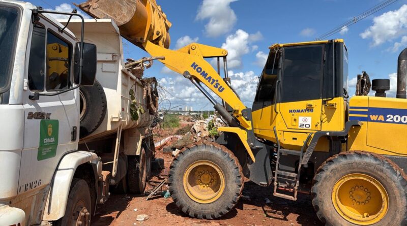 Operação de 3 dias elimina bolsões de lixo em Cuiabá