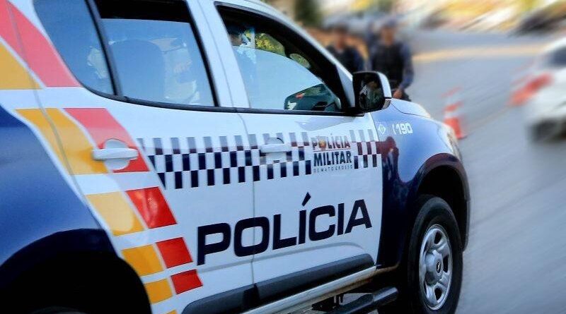 Homem é preso pela Polícia Militar após agredir ex-companheira em Sinop Homem é preso pela Polícia Militar após agredir ex-companheira em Sinop