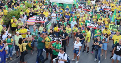 Movimento “Acorda Brasil” reúne lideranças e apoiadores na Praça 8 de Abril, em Cuiabá Veja vídeo